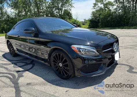 2018 Mercedes-Benz C 300 4Matic z USA, uszkodzony, nr VIN WDDWJ4KB3JF659952